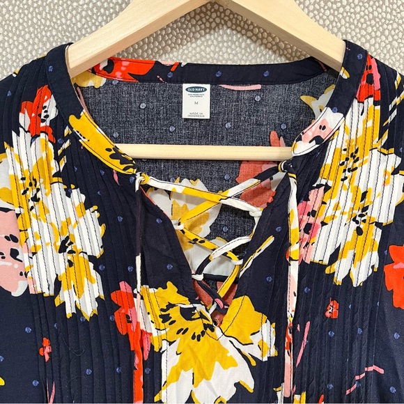 M Old Navy Swing Floral Top - Picture 4 of 9